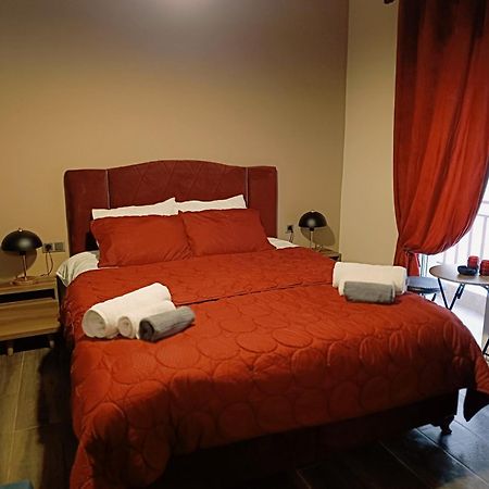 Majestik Room Kavála ภายนอก รูปภาพ