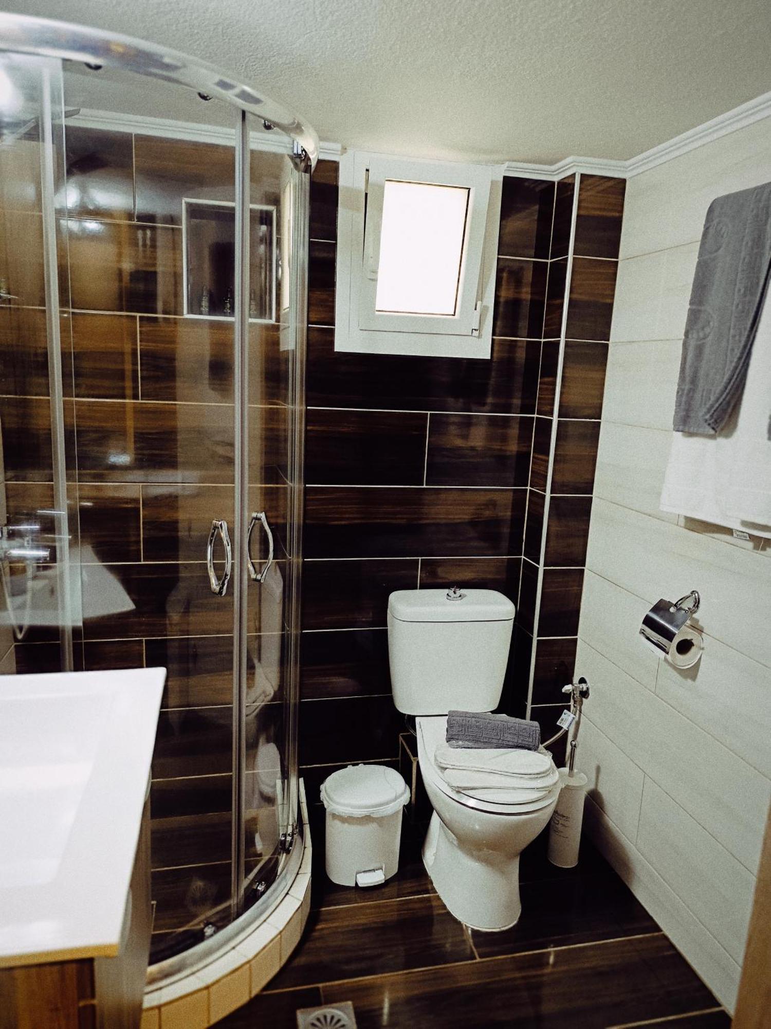 Majestik Room Kavála ภายนอก รูปภาพ