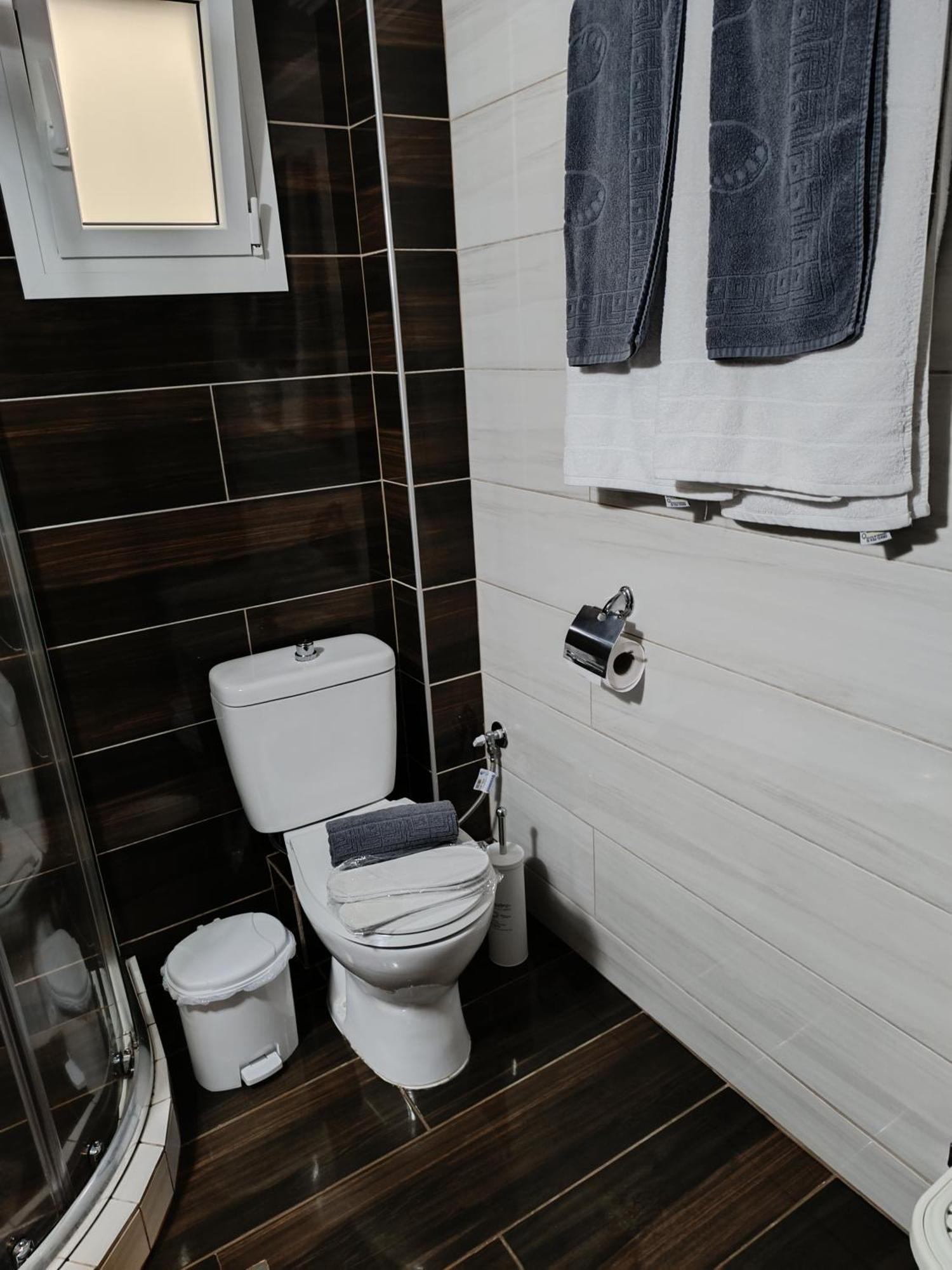 Majestik Room Kavála ภายนอก รูปภาพ
